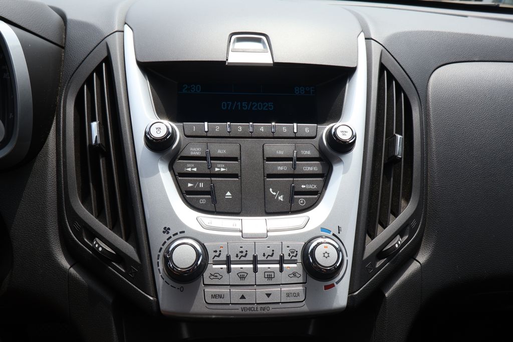Thumbnail: 2011 Chevrolet Equinox - 22