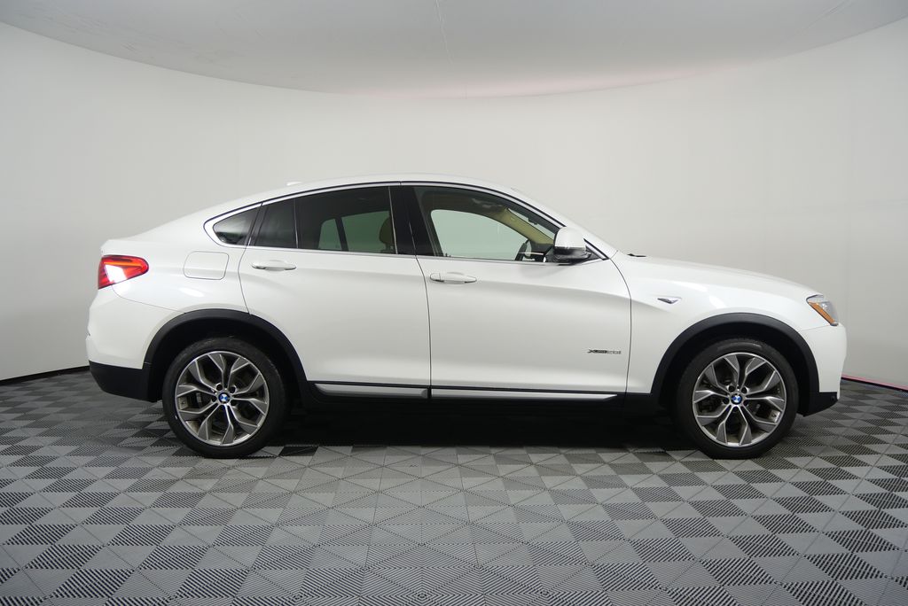 Thumbnail: 2017 BMW X4 - 2