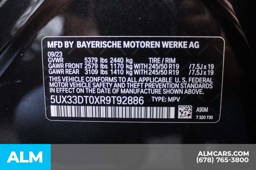 Used 2024 Gray BMW xDrive30i image 40
