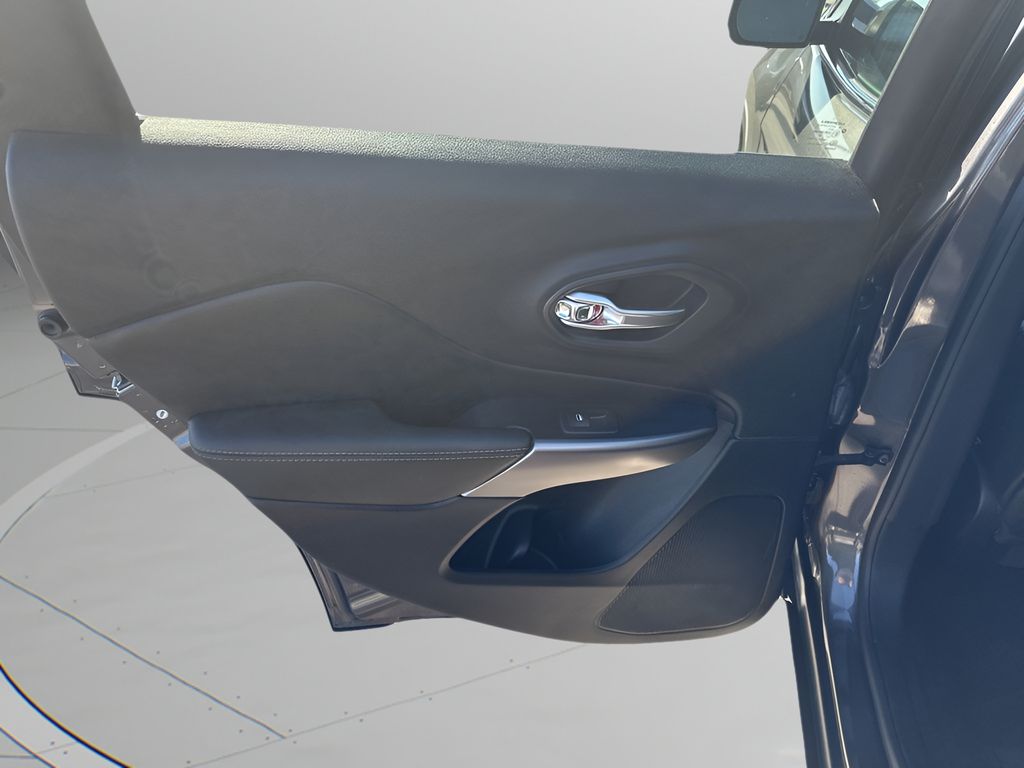 Used Car 2021 Jeep Cherokee  Latitude Plus For Sale Under $20,000 In Austin, Texas