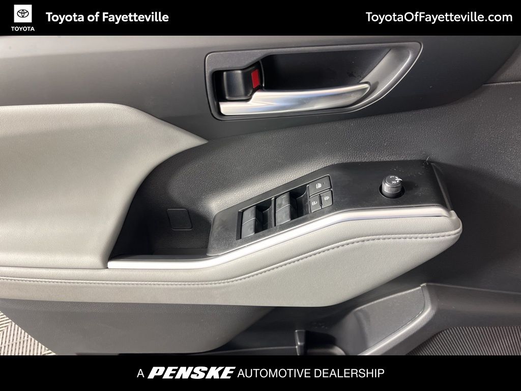 Thumbnail: 2026 Toyota Highlander - 30