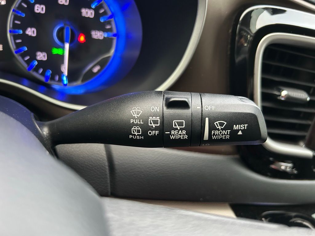 Thumbnail: 2017 Chrysler Pacifica - 20