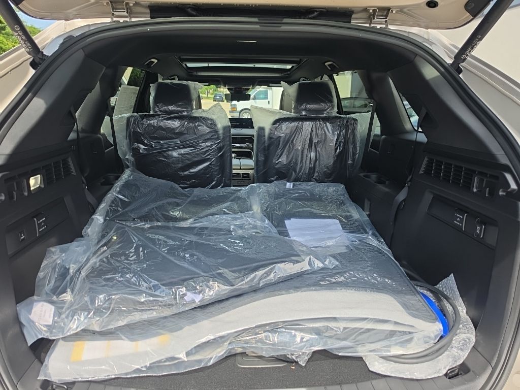 New 2026 Platinum Quartz Mazda Premium Plus image 18