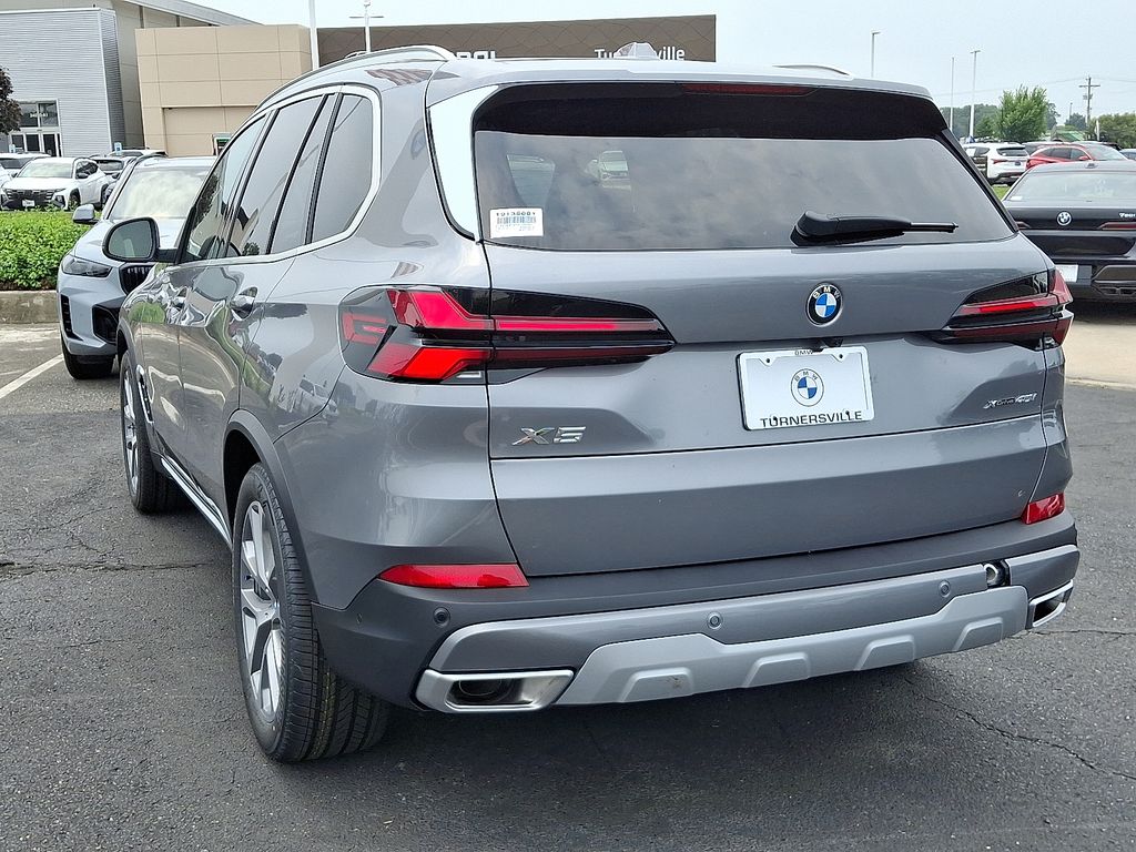 Thumbnail: 2026 BMW X5 - 3