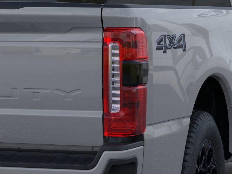 2025 Ford F-250 Super Duty Black Widow