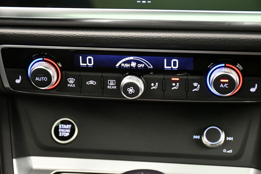 Thumbnail: 2025 Audi Q3 - 28