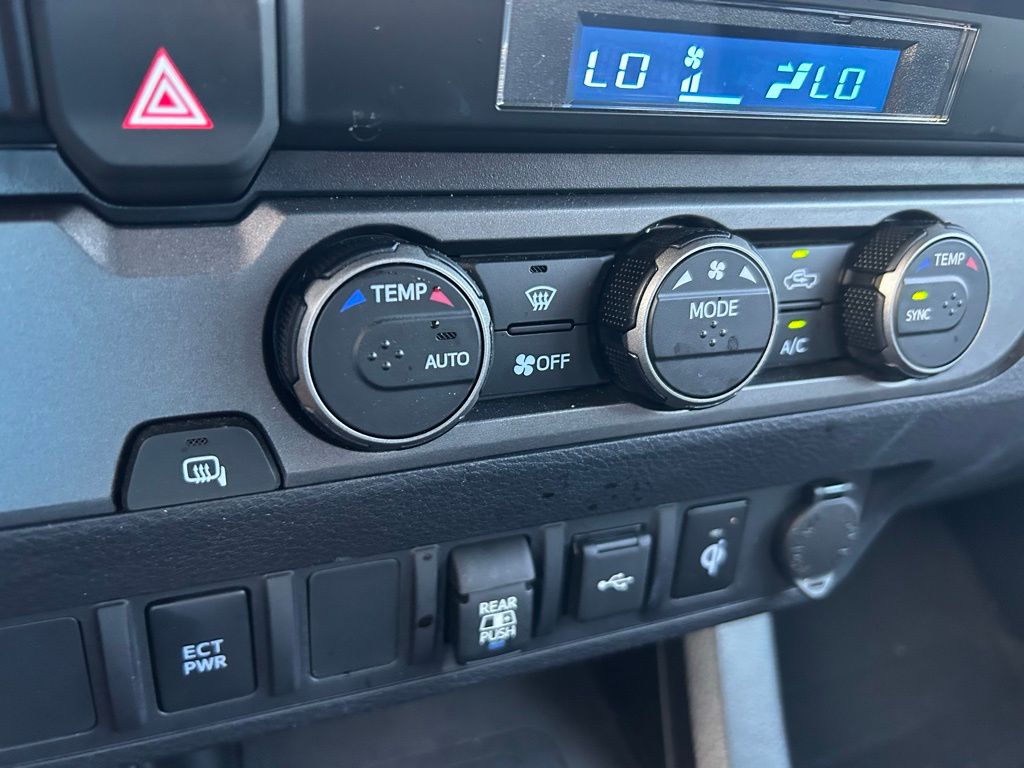 Thumbnail: 2021 Toyota Tacoma - 19