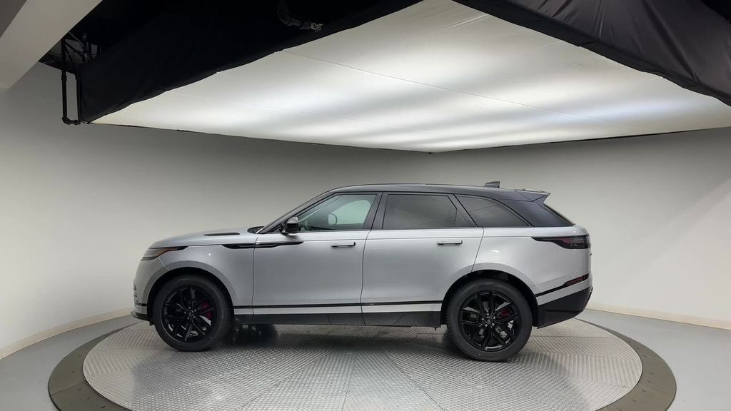 Thumbnail: 2024 Land Rover Range Rover Velar - 5