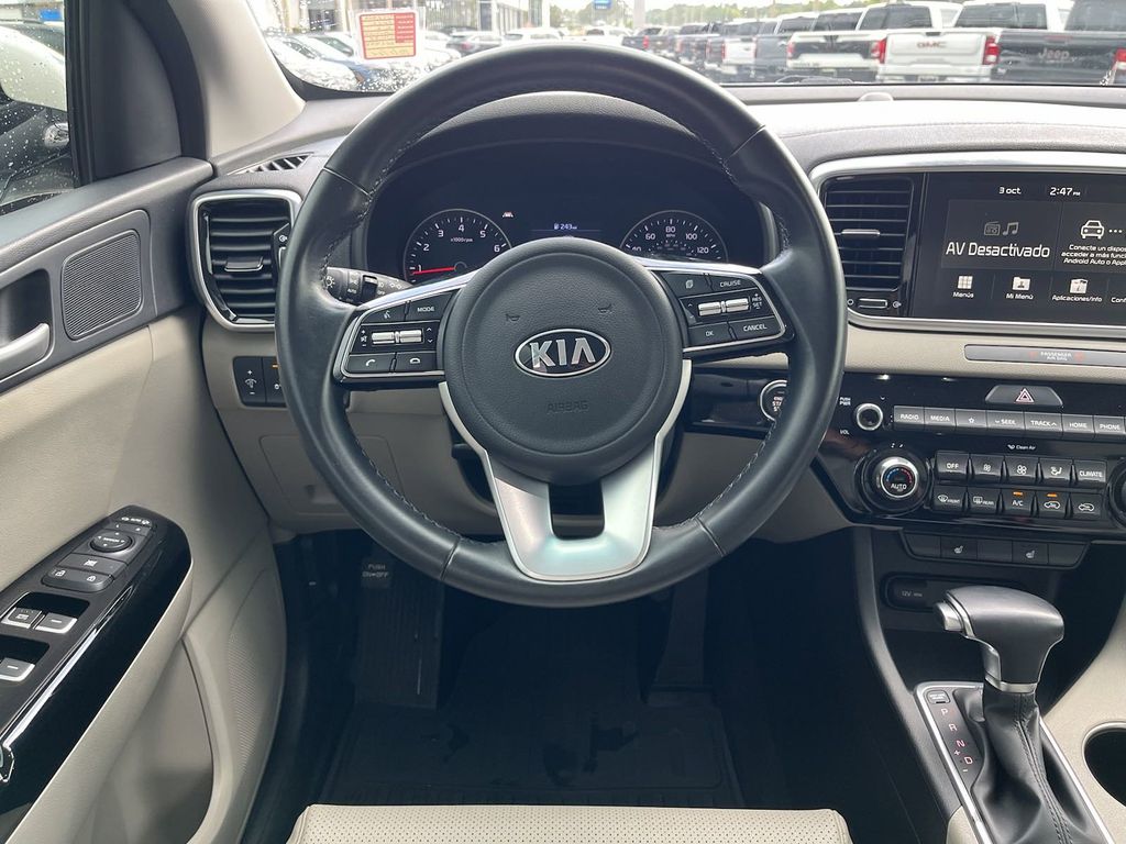 2022 Kia Sportage EX 17