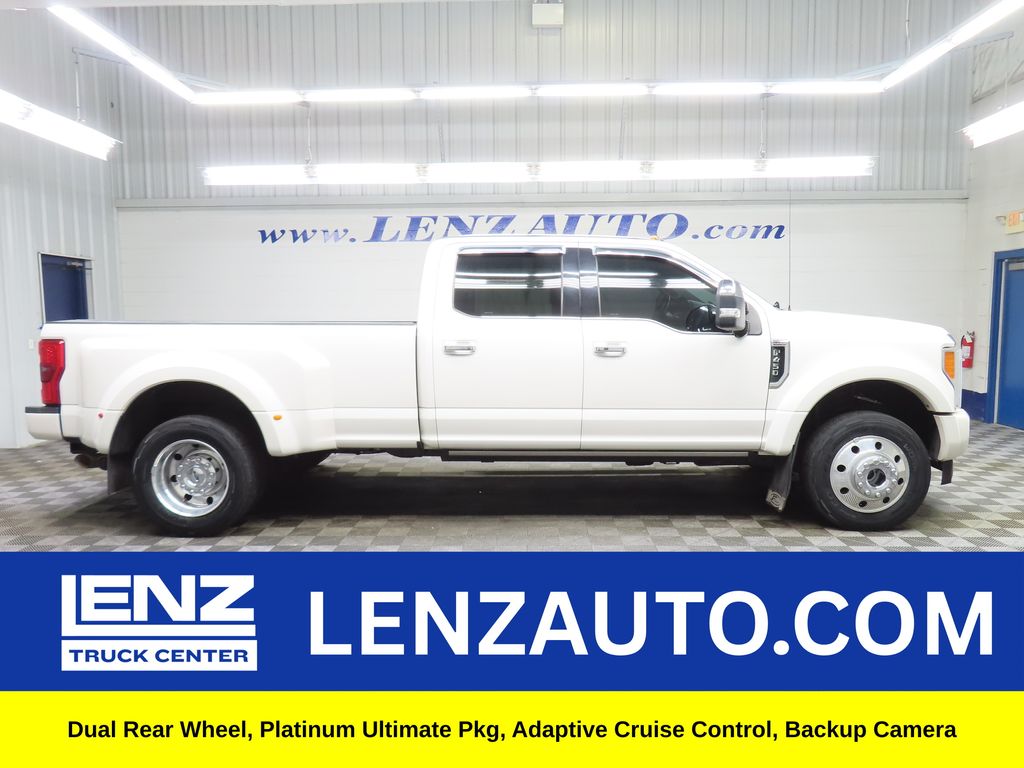 White Platinum Metallic Tri-Coat 2017 Ford F-450 Super Duty Platinum Crew Cab LB DRW 4WD Pickup Truck Four-Wheel Drive 6-Speed Automatic