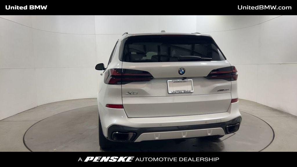 Thumbnail: 2024 BMW X5 - 7