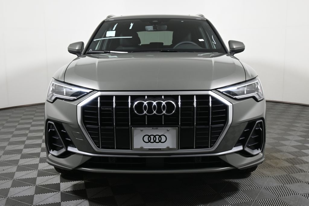 Thumbnail: 2025 Audi Q3 - 9