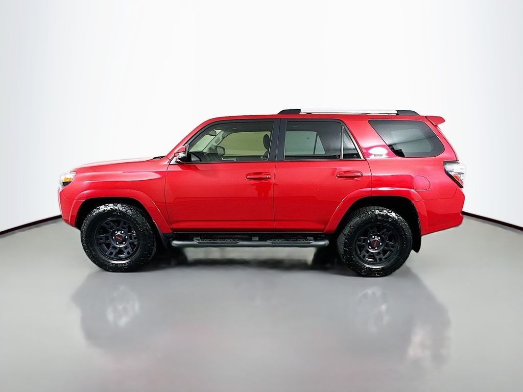 2023 Toyota 4Runner SR5 8