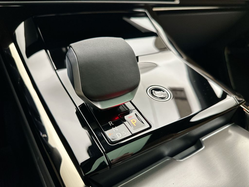 Thumbnail: 2027 Land Rover Range Rover Sport - 12