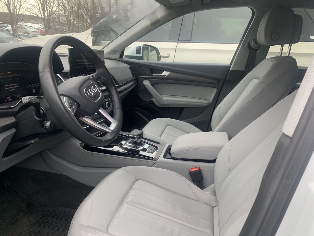 Thumbnail: 2023 Audi Q5 - 7