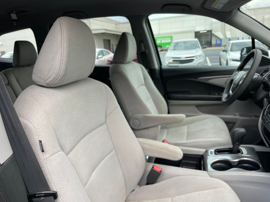 Thumbnail: 2018 Honda Pilot - 31