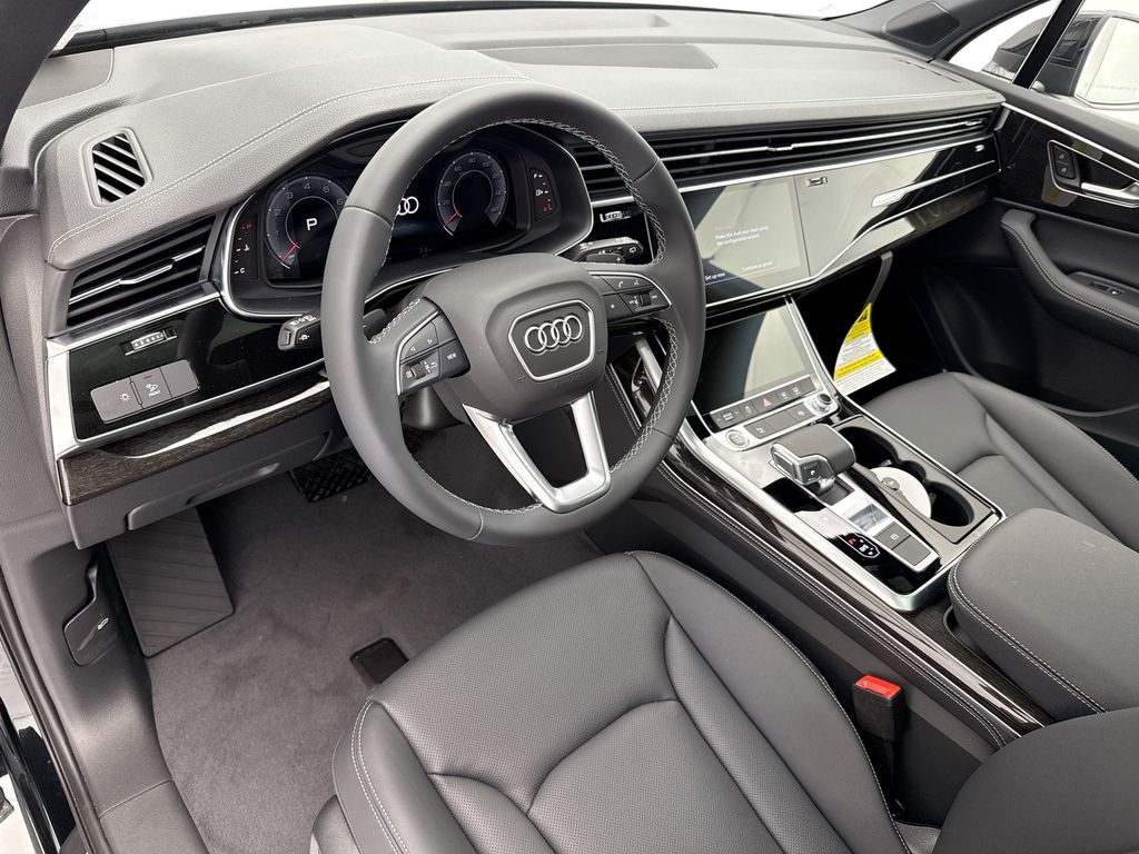 Thumbnail: 2026 Audi Q7 - 10