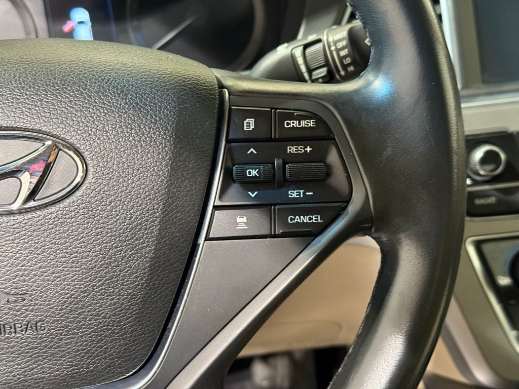 Thumbnail: 2017 Hyundai Sonata - 25