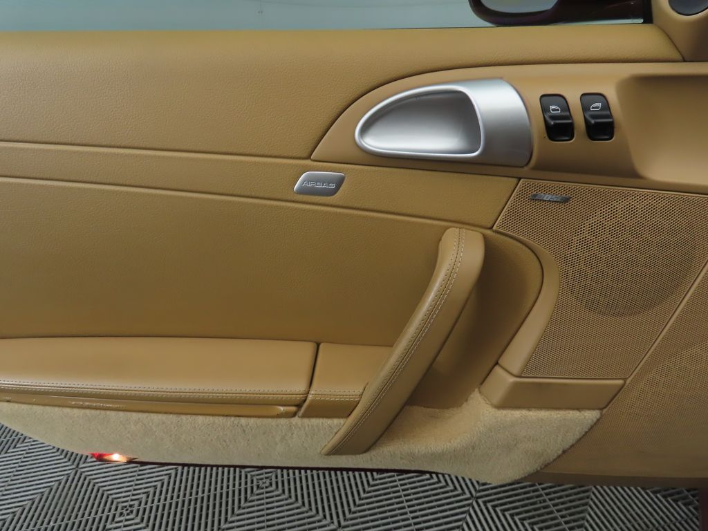 Thumbnail: 2011 Porsche 911 - 26