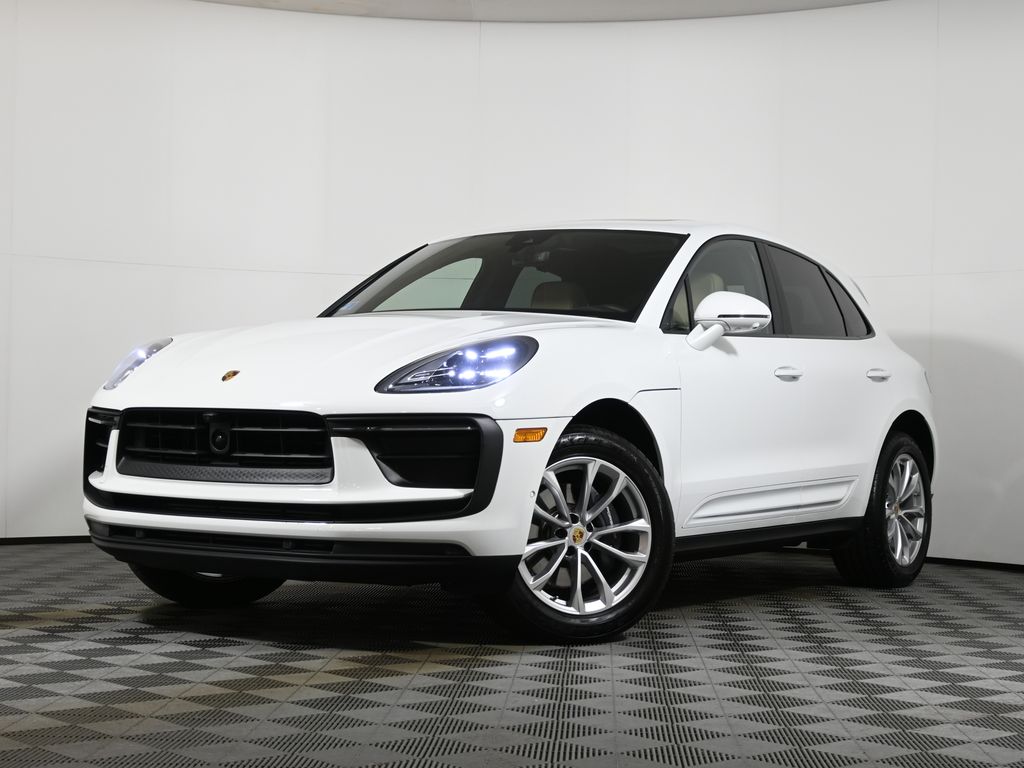 Thumbnail: 2025 Porsche Macan - 1