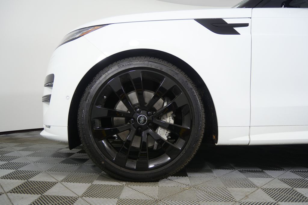 Thumbnail: 2025 Land Rover Range Rover Sport - 7