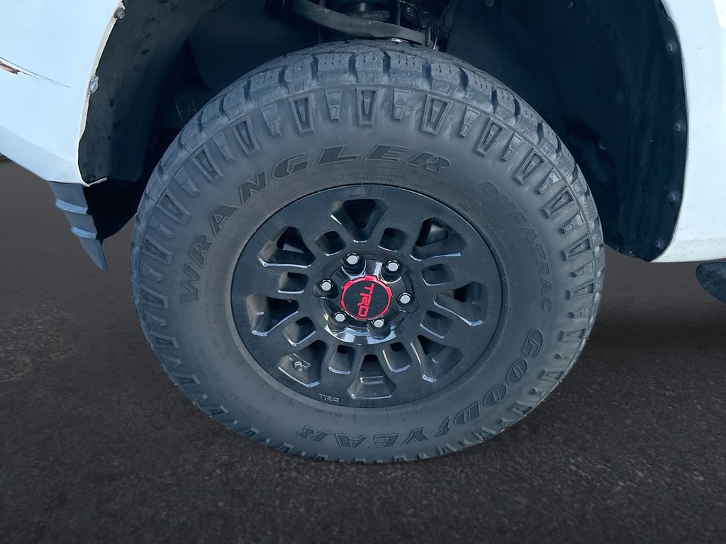 Thumbnail: 2022 Toyota Tacoma - 10