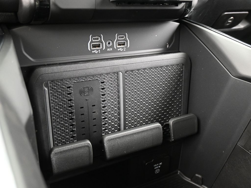 New 2026 Granite Crystal Metallic Clearcoat Ram Laramie image 25