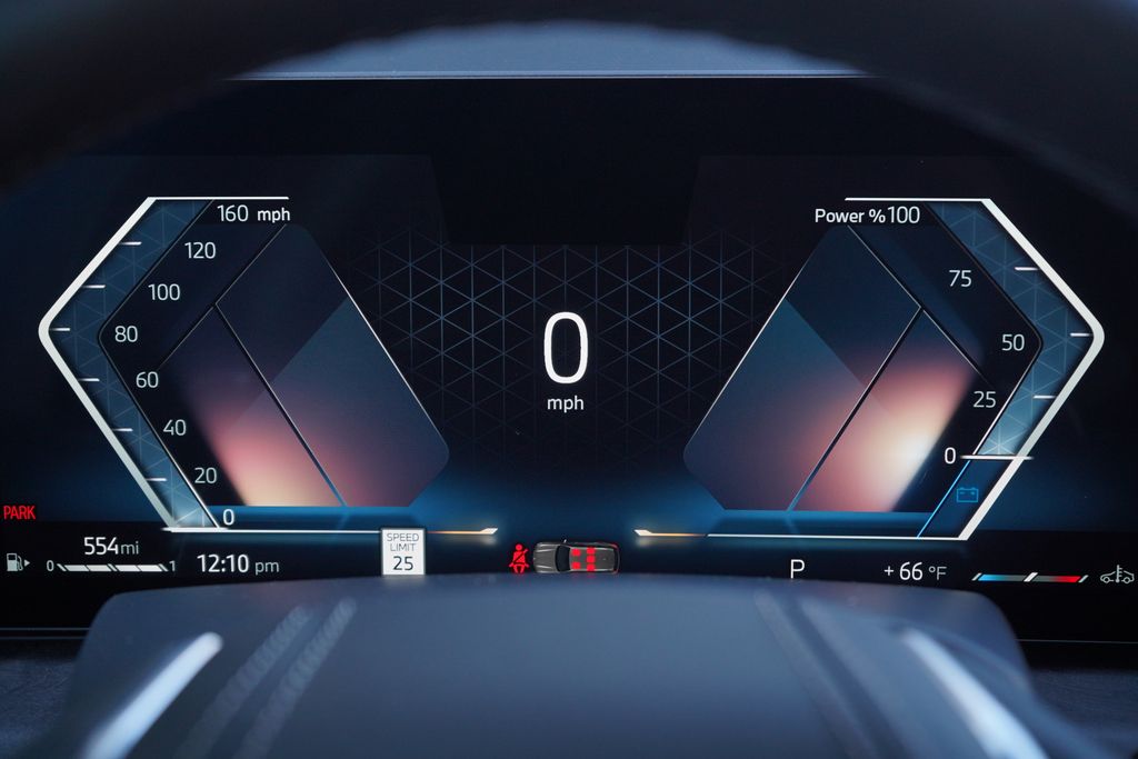 Thumbnail: 2026 BMW X7 - 17