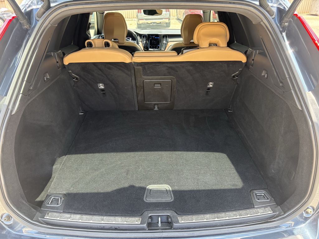 2022 Volvo XC60 B5 Inscription Blue at Cook Ford
