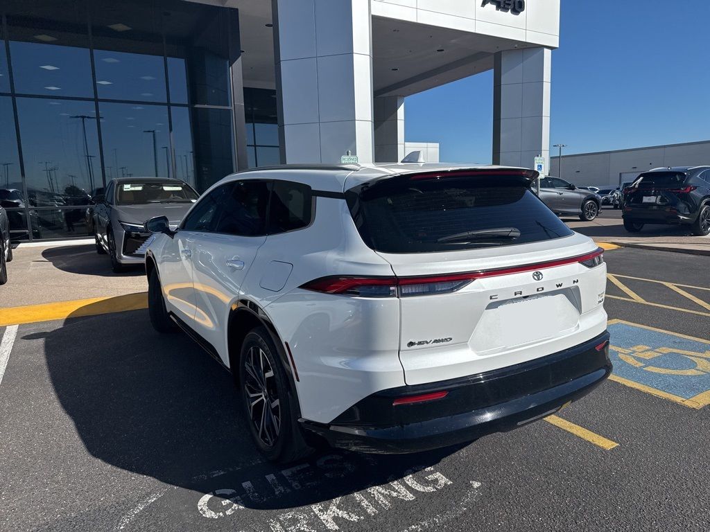 Thumbnail: 2025 Toyota Crown Signia - 6