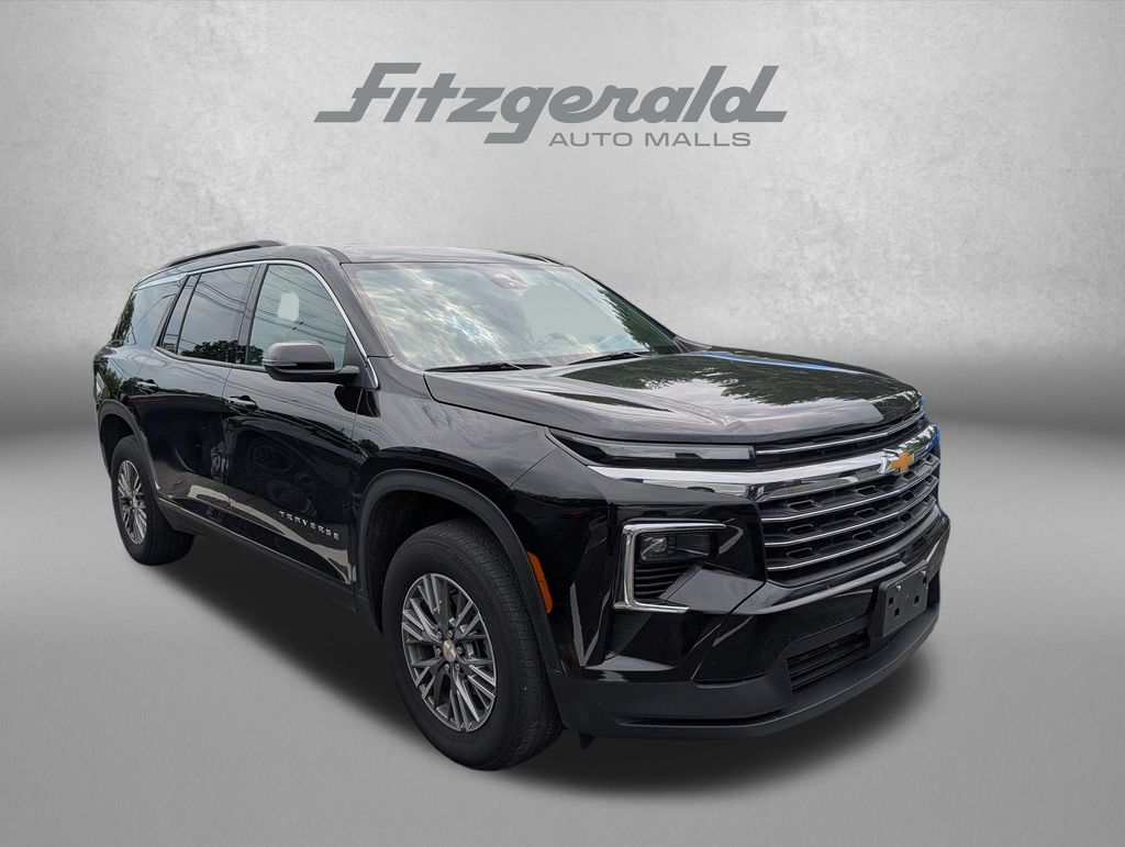 Black Metallic 2025 Chevrolet Traverse SUV / Crossover Four-Wheel Drive 8-Speed Automatic