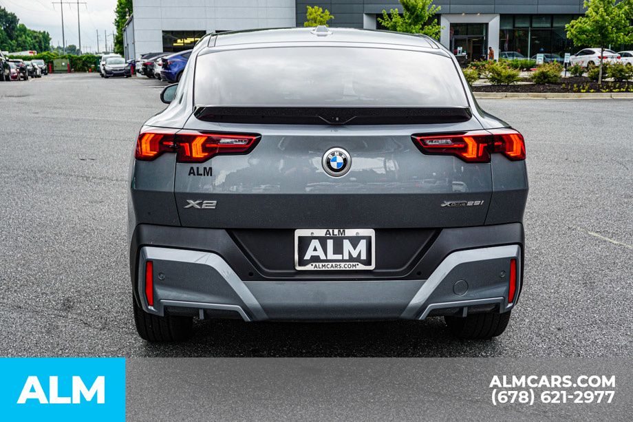 Used 2025 Gray BMW xDrive28i image 11