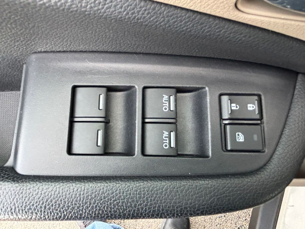 Thumbnail: 2019 Honda Pilot - 26