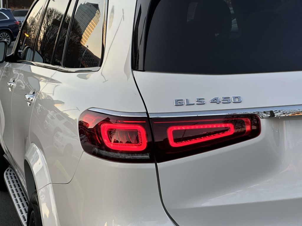 Thumbnail: 2023 Mercedes-Benz GLS - 10