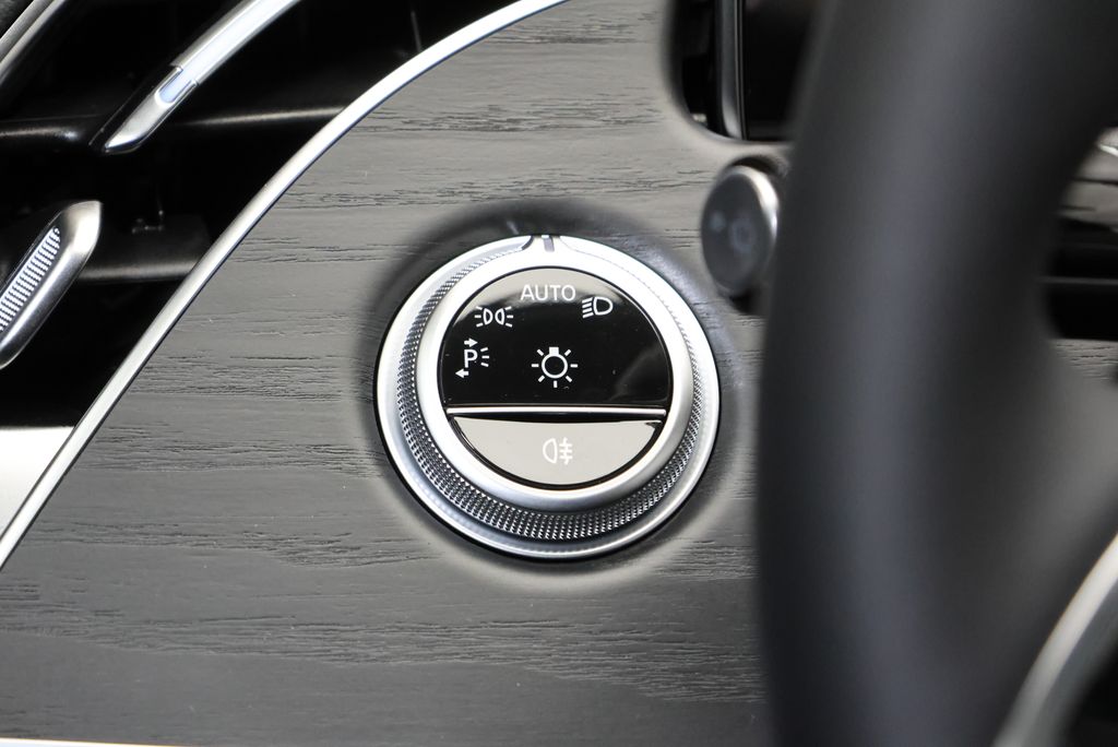 Thumbnail: 2027 Mercedes-Benz E-Class - 19