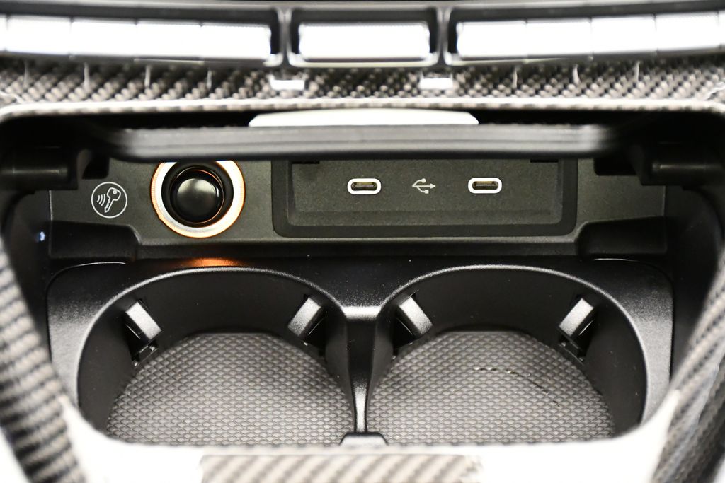 Thumbnail: 2026 Mercedes-Benz AMG GT - 31