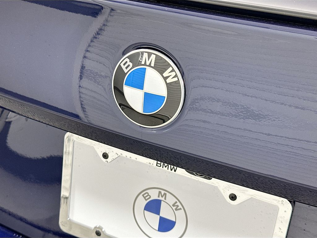 Thumbnail: 2026 BMW 5 Series - 22