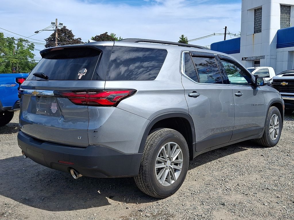 Used 2023 Chevrolet Traverse LT