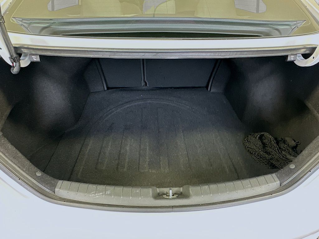 Thumbnail: 2018 Hyundai Elantra - 24