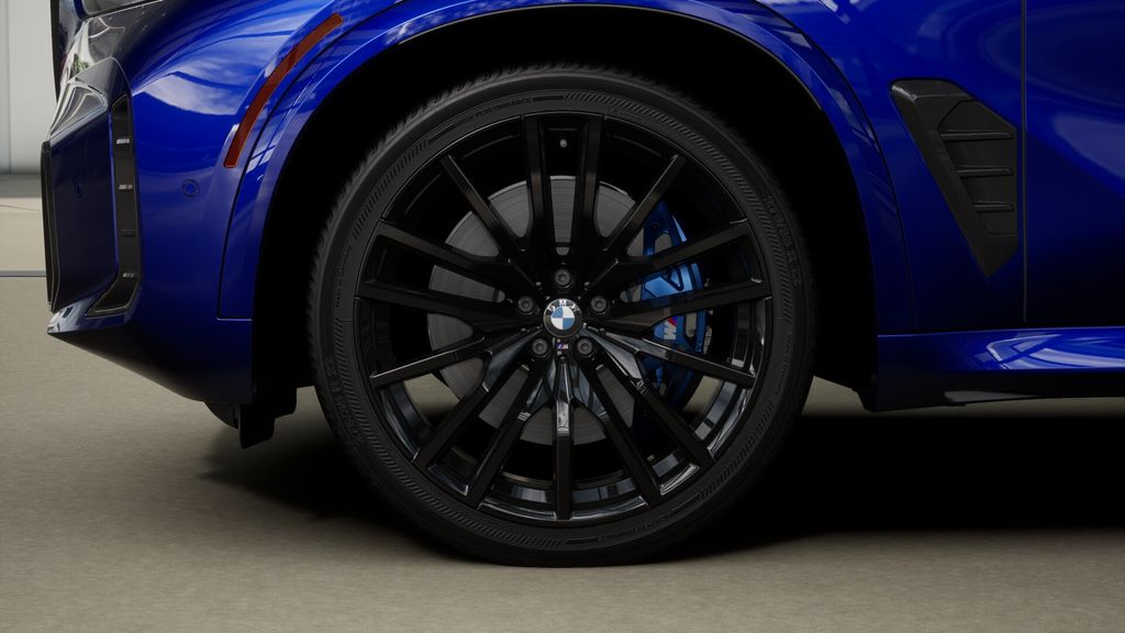 2026 BMW X5 M60i 32