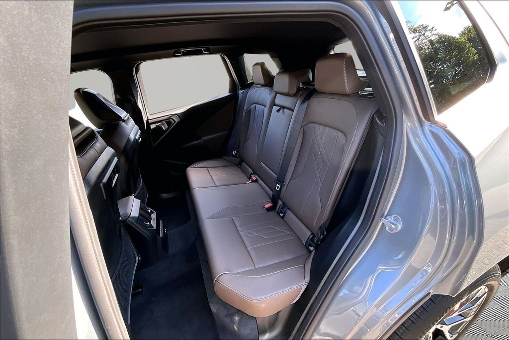 2026 BMW X3 30 - Photo 16