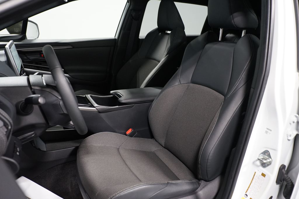 Thumbnail: 2024 Toyota bZ4X - 24