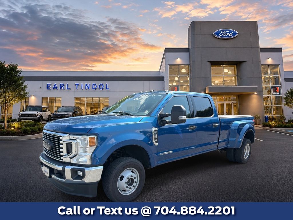 Blue Metallic 2022 Ford F-350 Super Duty Pickup Truck Four-Wheel Drive Automatic