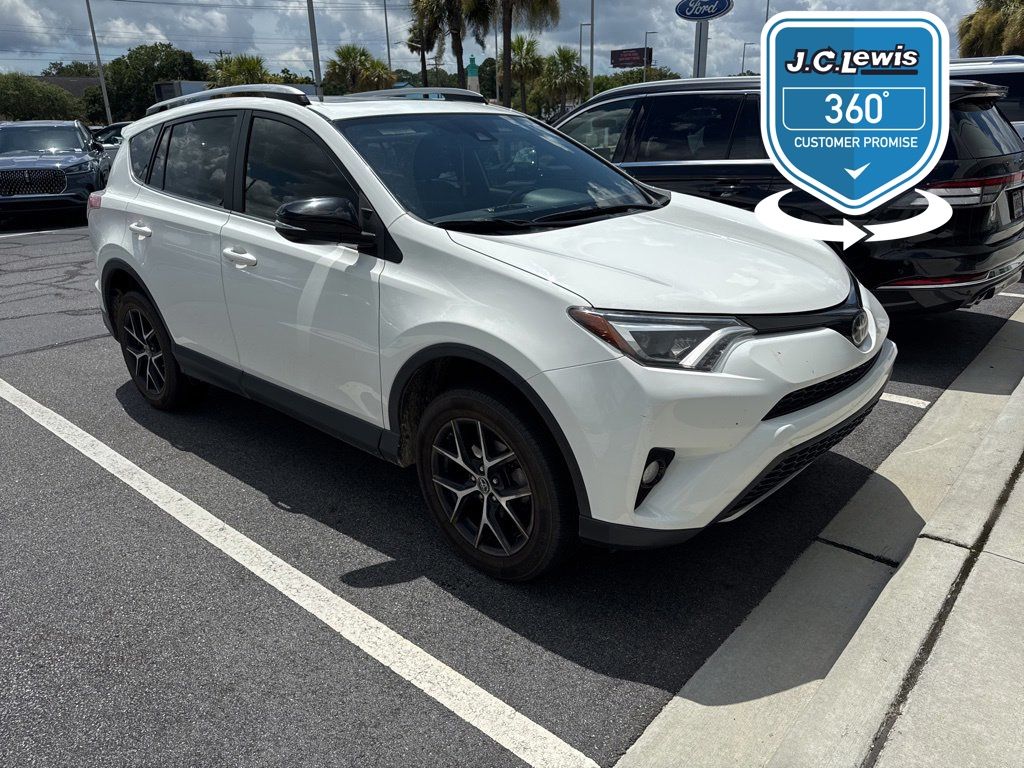 2017 Toyota RAV4 SE