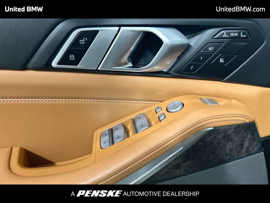 Thumbnail: 2023 BMW X7 - 11