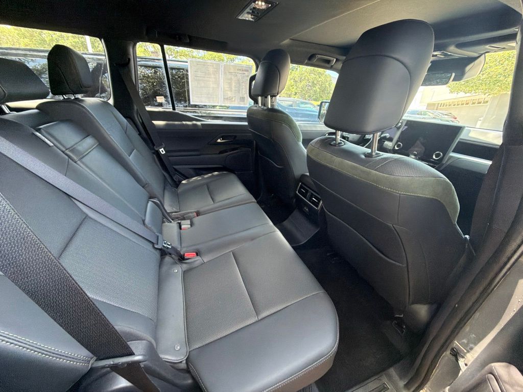 Thumbnail: 2025 Lexus GX - 9