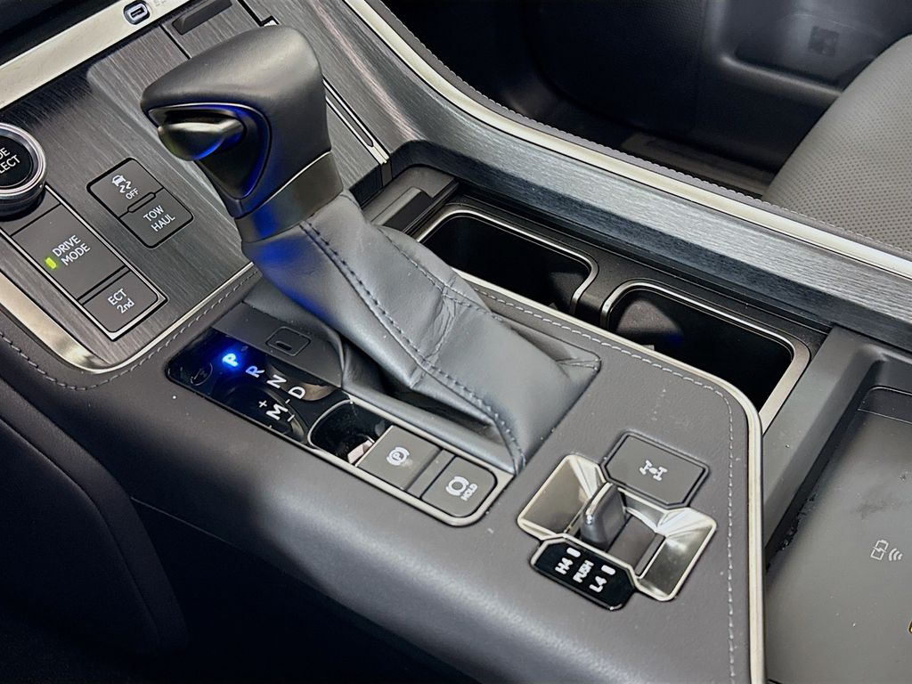 Thumbnail: 2025 Lexus GX - 17