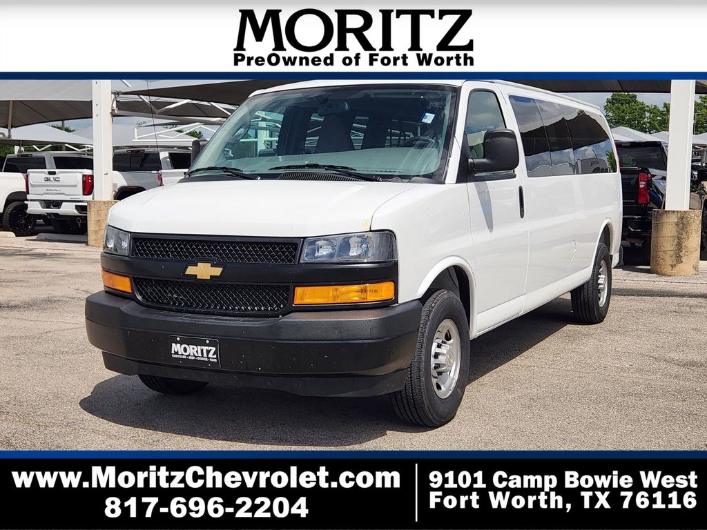 Summit White 2025 Chevrolet Express 3500 LS Extended RWD Van Rear-Wheel Drive