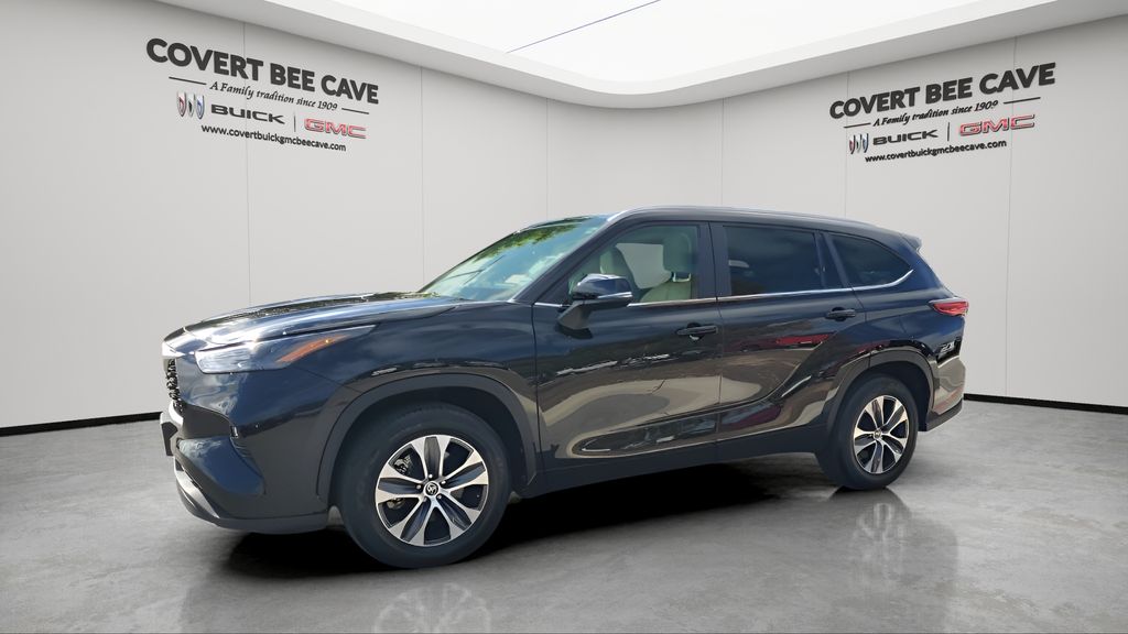 Used Car 2023 Toyota Highlander  Limited For Sale Under $40,000 In Austin, Texas