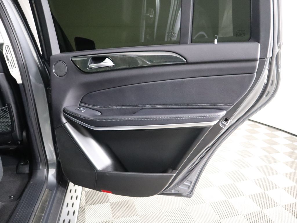 Thumbnail: 2018 Mercedes-Benz GLS - 27